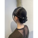 シンプルアレンジのアップスタイルもステキ♪